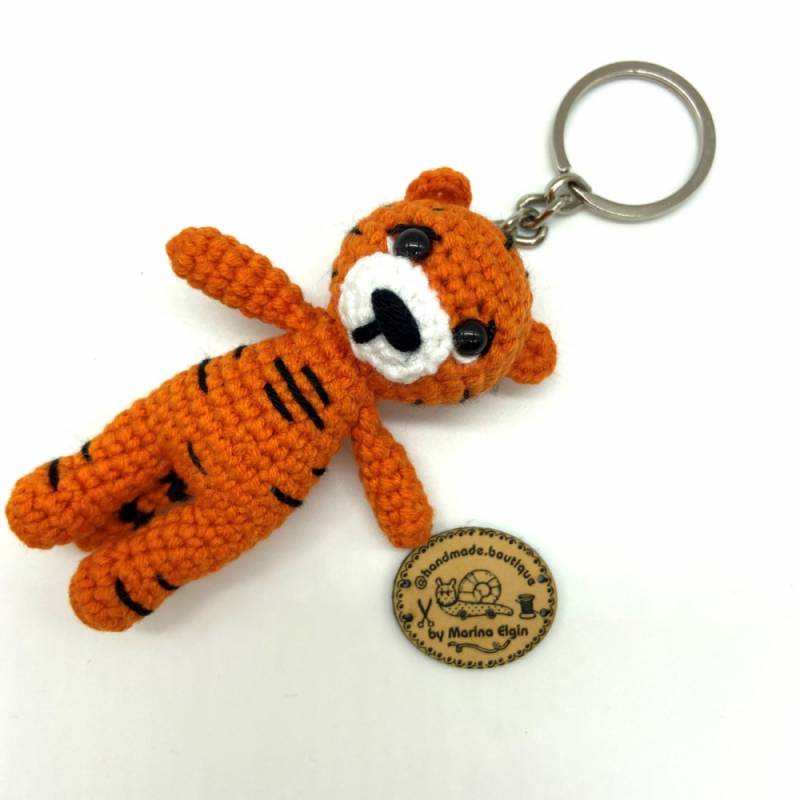 Gehäkelter Tiger als Schlüsselanhänger
